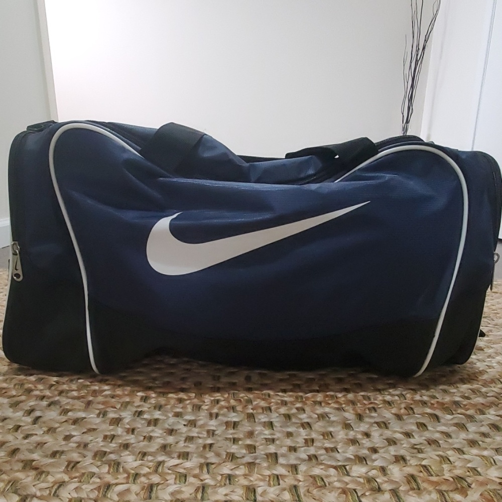 Nike duffle bag